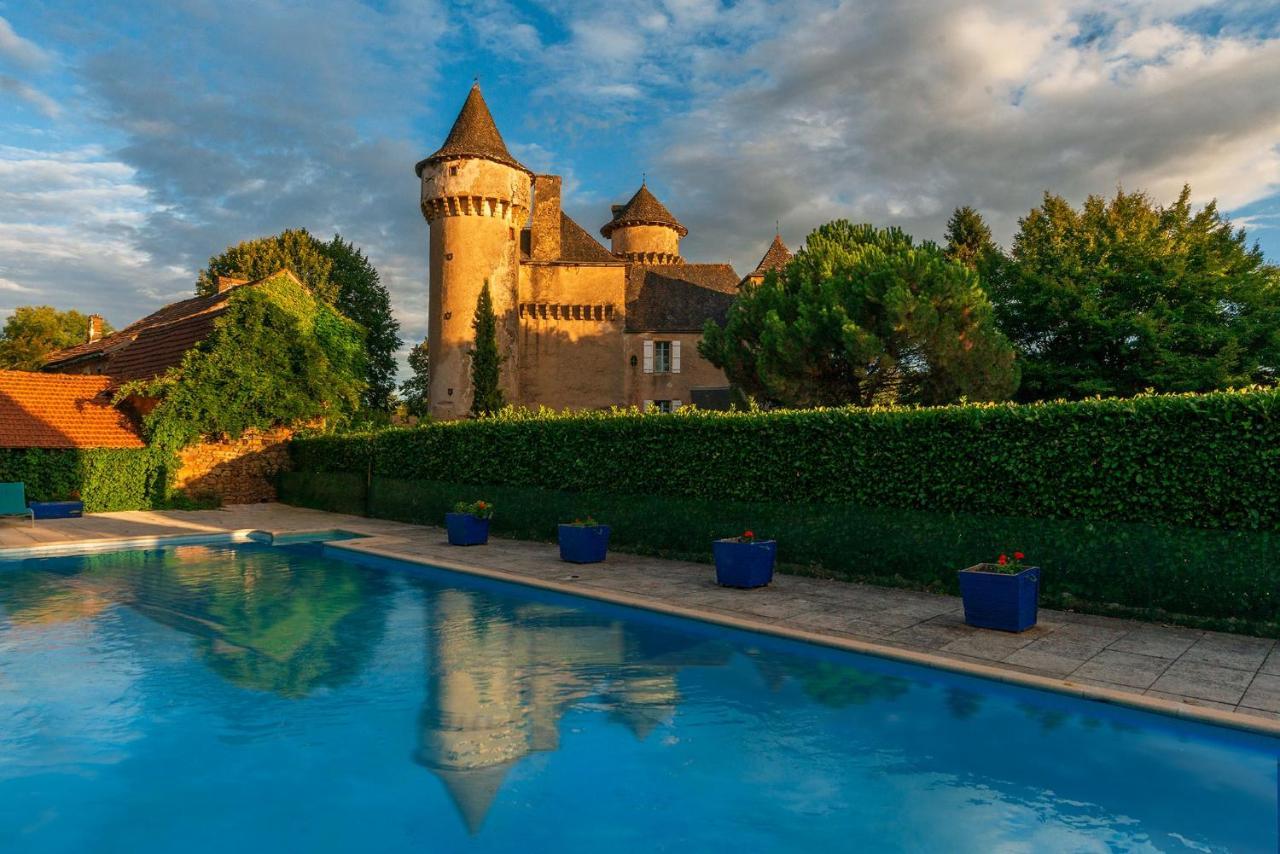 Chateau Garinie 15Th Century Medieval Castle In The South Of France Lugan  Exterior photo